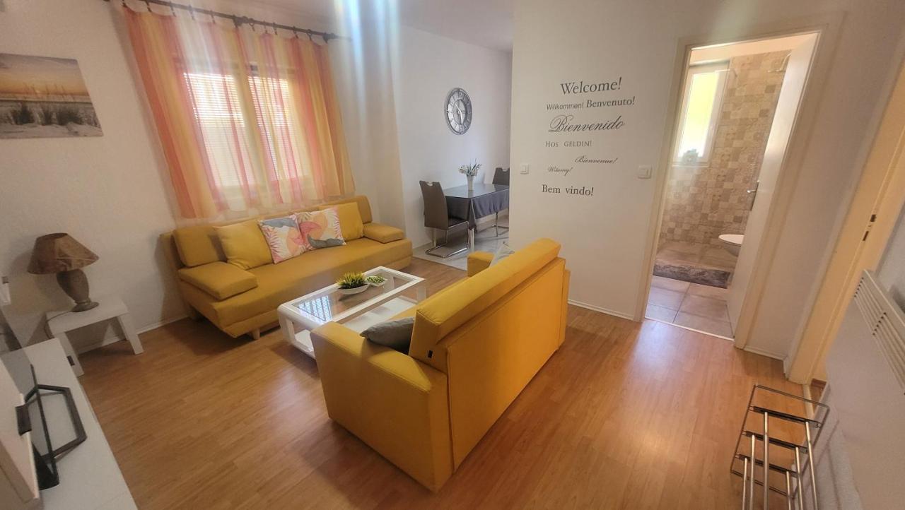 Apartment Lidija Кърк Екстериор снимка
